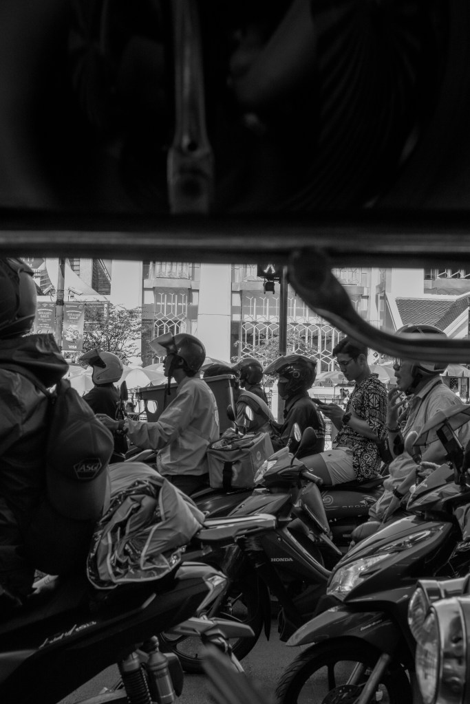 This image has an empty alt attribute; its file name is dsc_0810-2-1.jpg